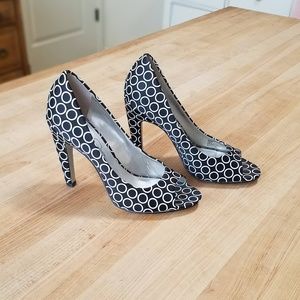 JESSICA SIMPSON Peep Toe Heels Size 6